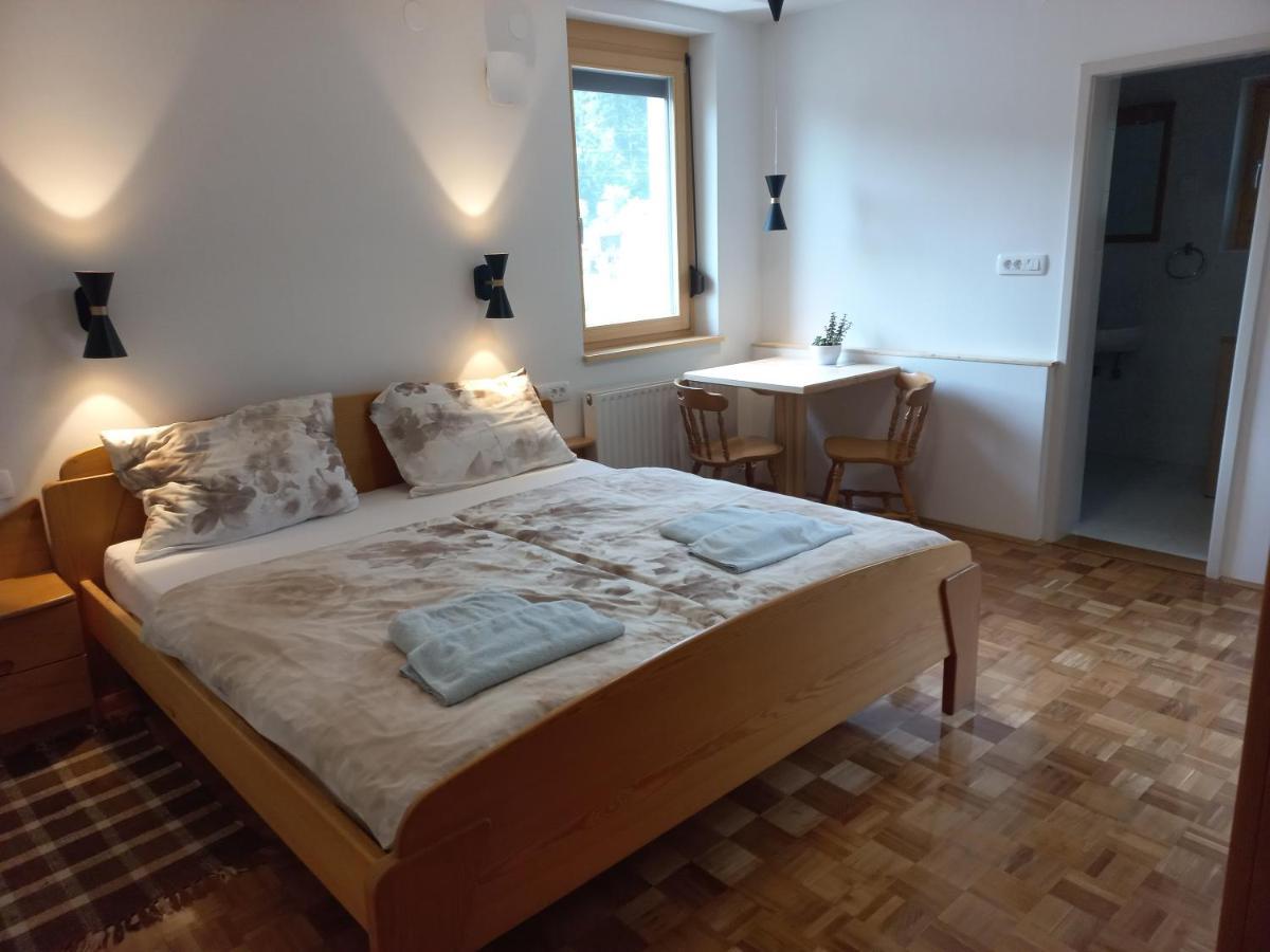 Bed and Breakfast Sobe Levc Мозирє Екстер'єр фото